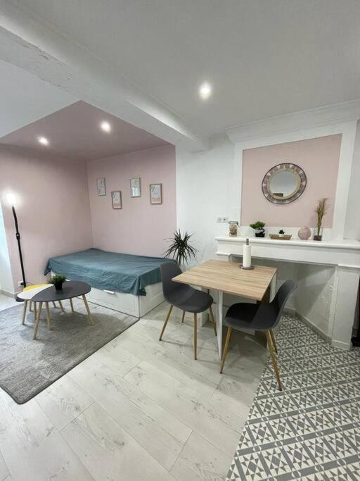 Joli Studio Cozy Tout Equipe Hyper Centre Saintes Zewnętrze zdjęcie